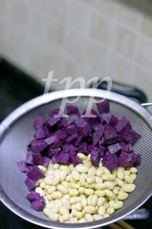 紫薯牛奶豆浆的做法图解1