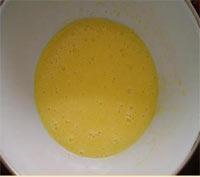 果酱蜜红豆蛋卷的做法步骤3