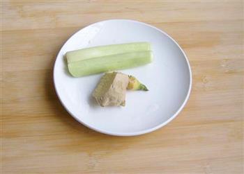 白果玉米排骨汤的做法步骤4