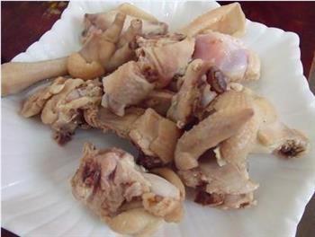 茶树菇炖鸡肉的做法图解2