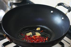 柴火香干炒薰肉的做法步骤2