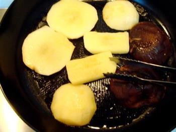 煎苹果香菇小牛排的做法步骤13