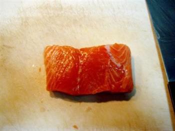 香煎挪威三文鱼的做法图解2