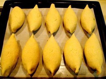 烤玉米面橄榄馅饼的做法步骤10