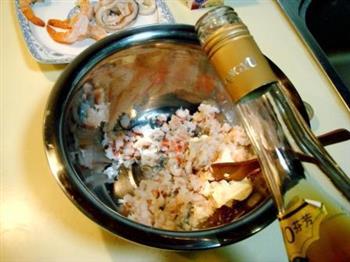海鲜馄饨伴核桃蘑菇汁的做法步骤10