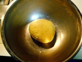 海鲜馄饨伴核桃蘑菇汁的做法步骤2