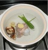 猪骨腊味冻豆腐汤的做法步骤2