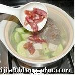 猪骨腊味冻豆腐汤的做法步骤6