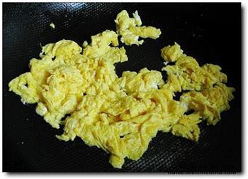 鸡蛋炒四季豆的做法步骤2