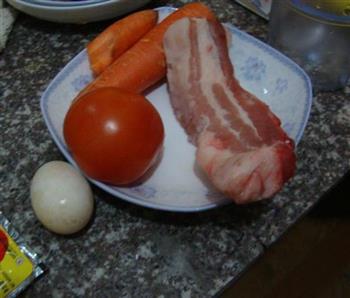 西红柿胡萝卜肉丸汤的做法步骤1