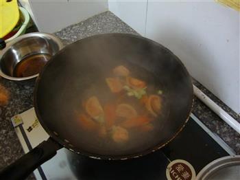 西红柿胡萝卜肉丸汤的做法步骤7