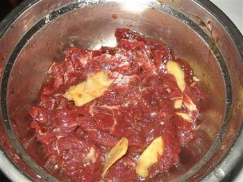 蚝油芥兰炒牛肉的做法步骤1