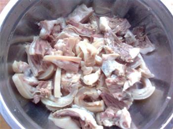 尖椒炒羊头肉的做法步骤4