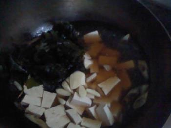小海带炖豆腐的做法步骤4