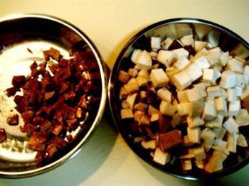 蘑菇豆干炸酱面的做法步骤2