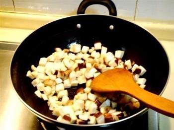 蘑菇豆干炸酱面的做法步骤5