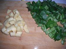 西芹土豆焖鸡块的做法图解3