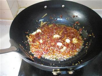 糍粑辣椒炒鸡的做法步骤2