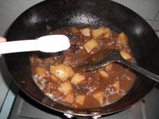 孜然土豆焖牛肉的做法步骤12