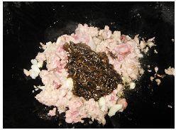 榄菜肉末豆角粒的做法步骤3
