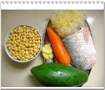 木瓜雪耳皖鱼汤的做法步骤1