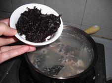 紫菜鱼头汤的做法步骤5