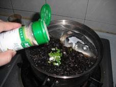 紫菜鱼头汤的做法步骤8
