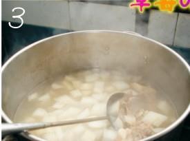 白萝卜煲猪骨汤的做法步骤3