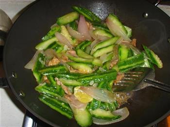 丝瓜洋葱炒肉片的做法步骤4