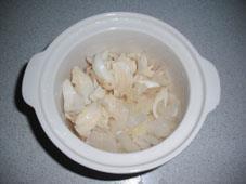 银耳百合粳米粥的做法步骤6