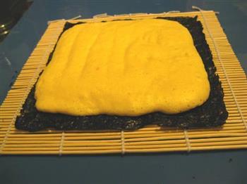 海苔蛋糕寿司卷的做法步骤5