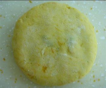 南瓜芝麻糯米饼的做法步骤4