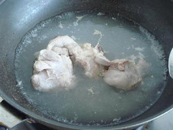 鲜蔬猪骨汤的做法步骤2