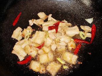 红椒肉片炒扁豆的做法步骤3
