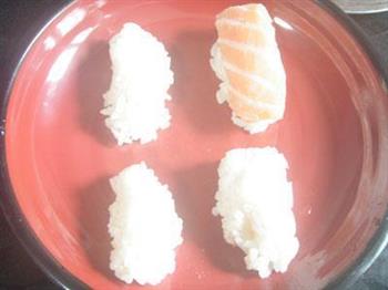 三文鱼寿司的做法图解6