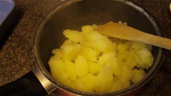 火腿芝士焗薯蓉的做法步骤1