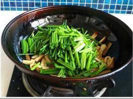 韭苔炒豆干的做法步骤5