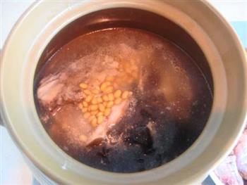 海带黄豆鱼头汤的做法步骤6