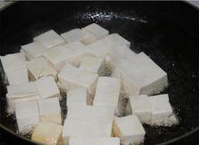 家常虾仁豆腐的做法步骤2