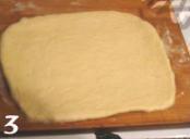 芝士培根面包卷的做法图解3