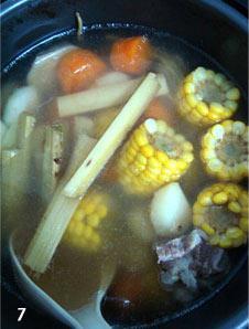 马蹄玉米粉葛扇骨汤的做法步骤7