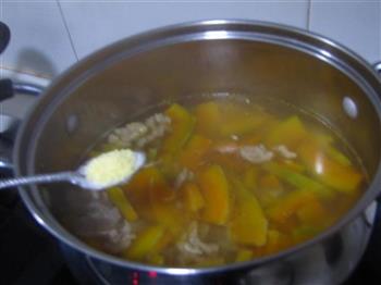 南瓜牛肉汤的做法图解7