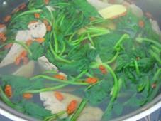 肝尖菠菜汤的做法步骤5