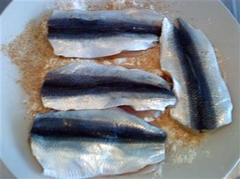 煎鲱鱼配土豆泥的做法步骤5