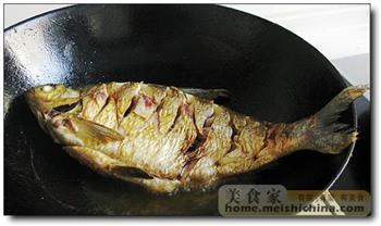红烧鲳鱼的做法步骤2