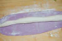 紫薯花瓣馒头的做法步骤2