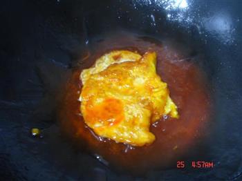 茄汁局荷包蛋的做法步骤4
