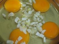 小辣椒炒鸡蛋的做法步骤1