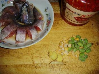 剁椒米鱼的做法图解2
