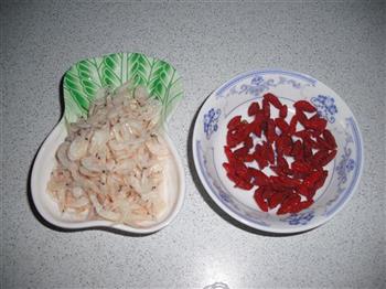 西葫芦炒虾皮的做法步骤2